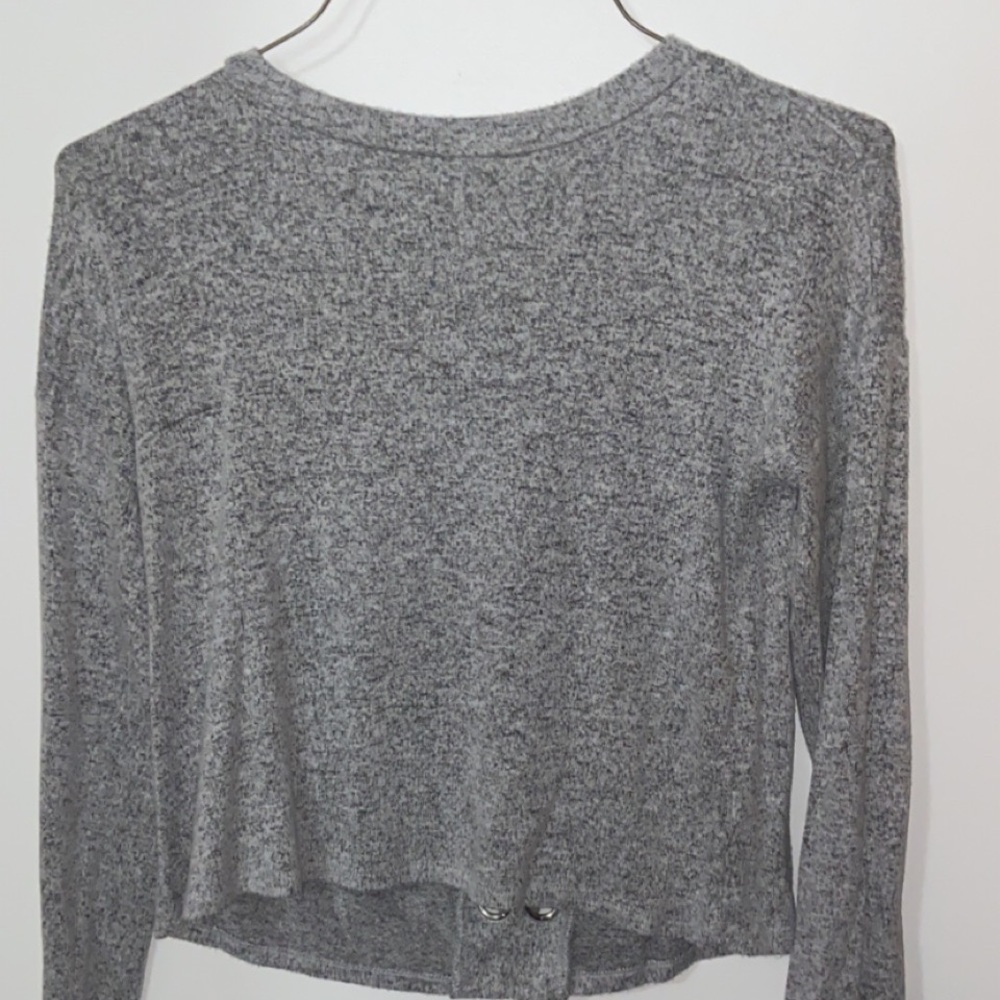 Long sleeved gray shirt